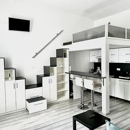 Belvarosi Apartment *
